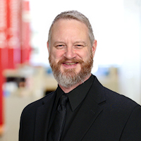 Thomas Tharp Headshot